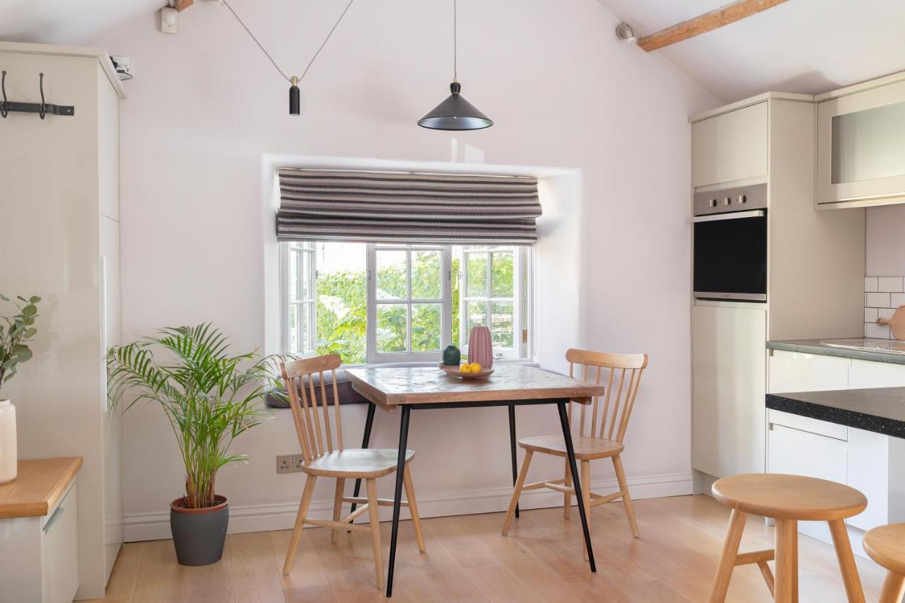 The Hayloft By Black Door Stays Bath Esterno foto