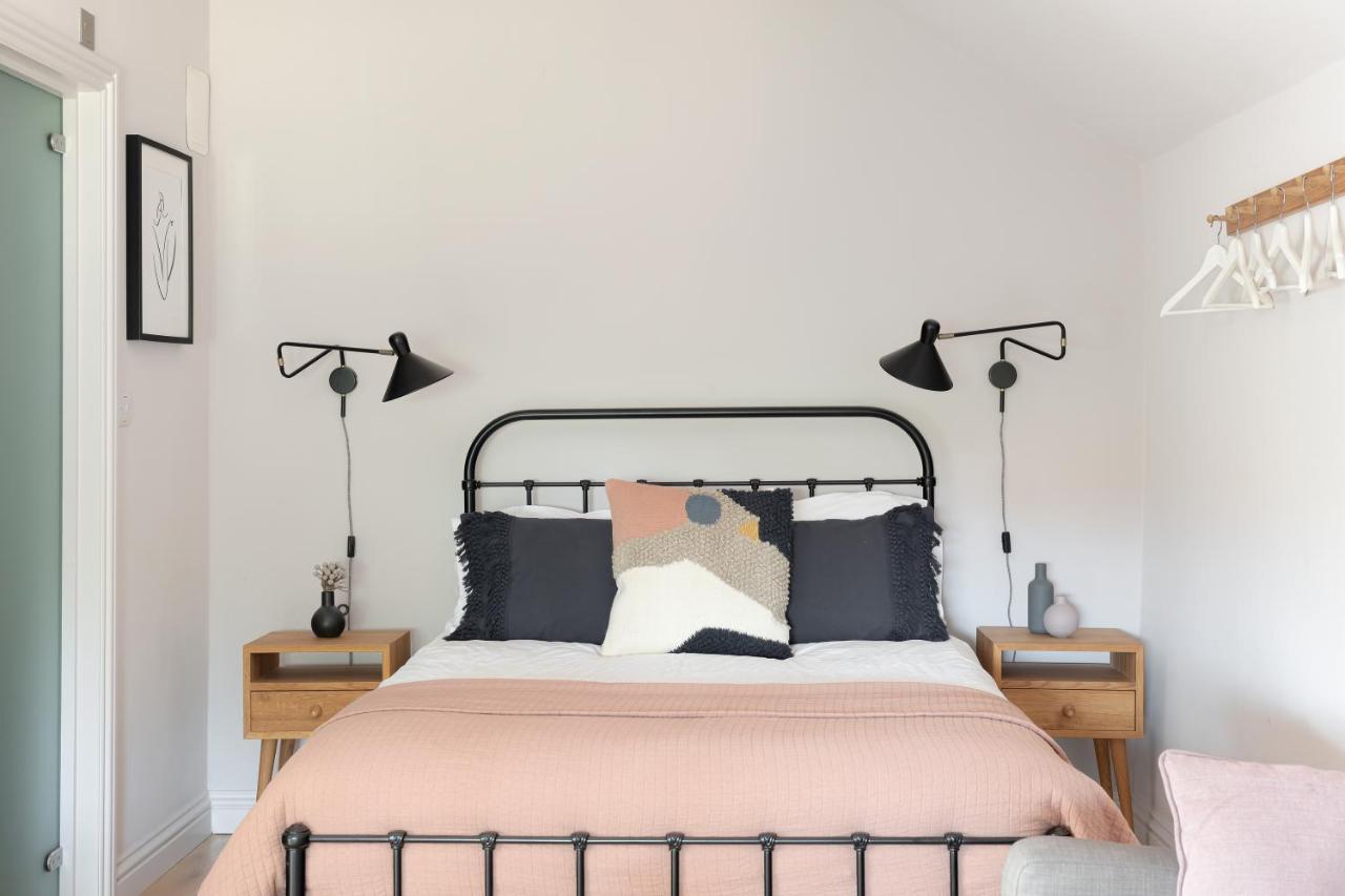 The Hayloft By Black Door Stays Bath Esterno foto